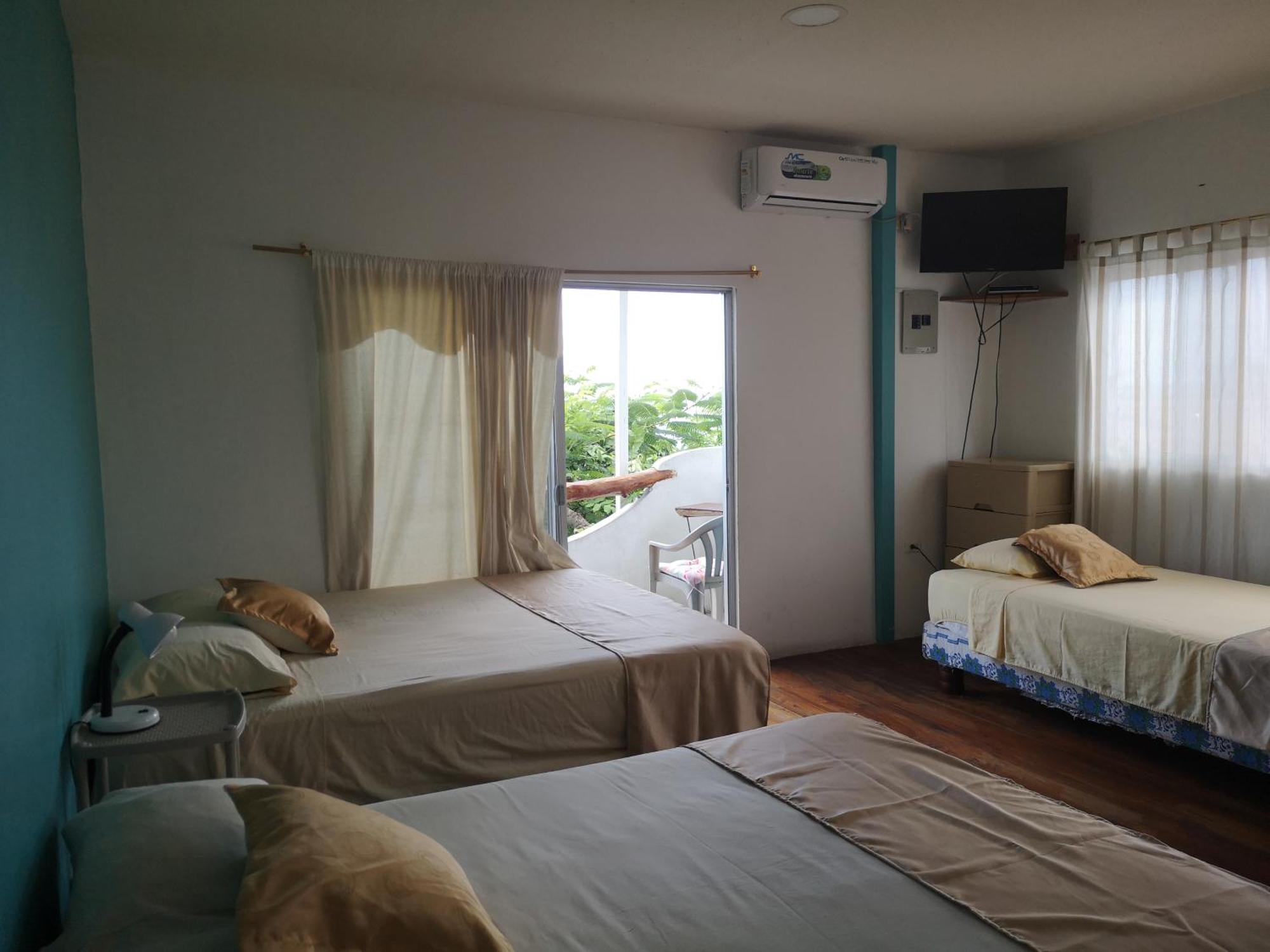 פוארטו בקריסו מורנו Hostal Cabanas Don Jorge מראה חיצוני תמונה